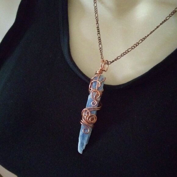 Artisan Jewelry - Raw Rough Blue Kyanite Dagger Pendant ~ Copper Wire Wrapped + 21" Figaro Chain